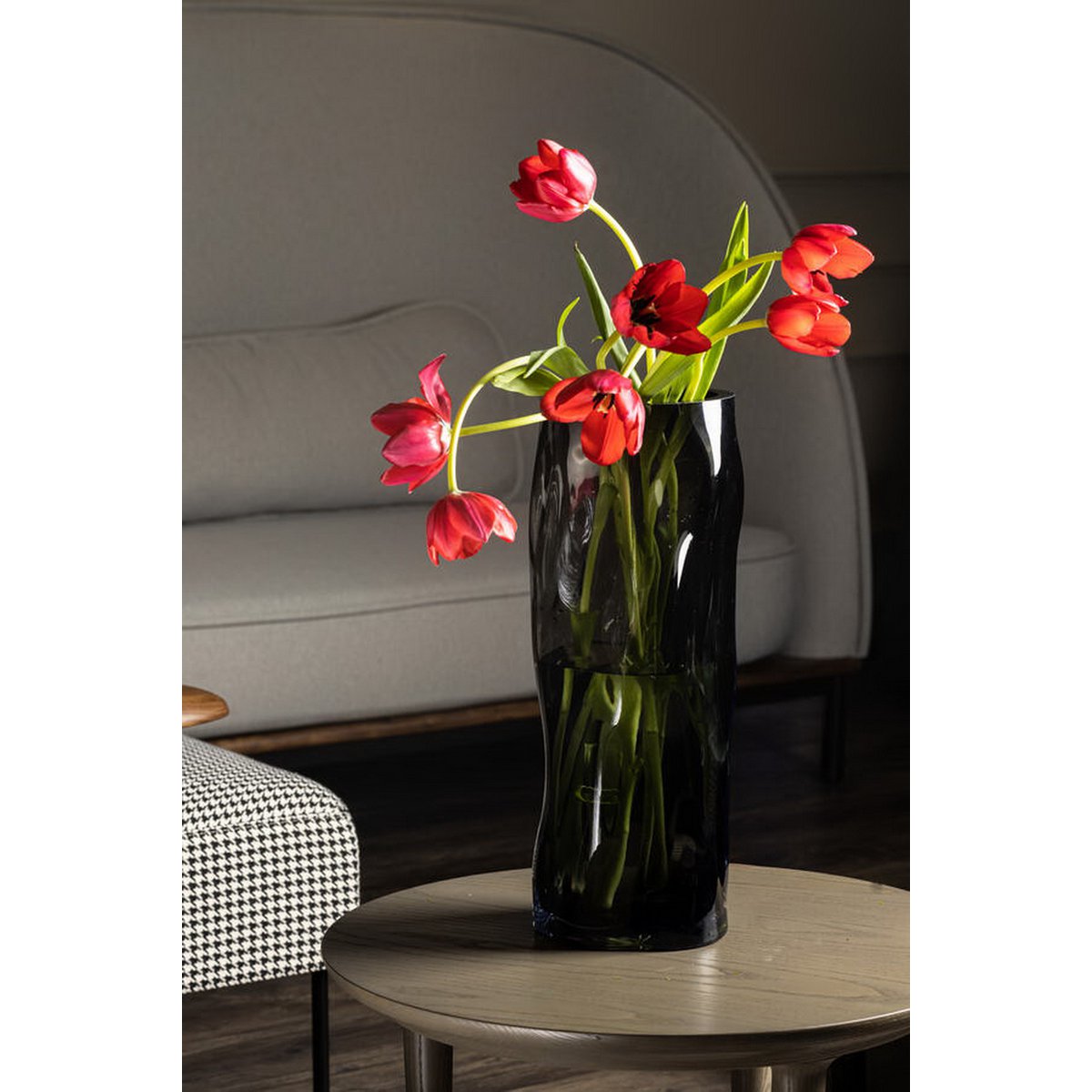 Art de la Table Grand vase cylindrique en verre de 9 mm d'épaisseur, de forme irrégulière, comme du bois noir. ABU40GR Zistyhome art de la table