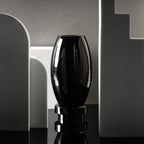 Vase moderne, design innovant, verre haut de gamme noir. RUD30