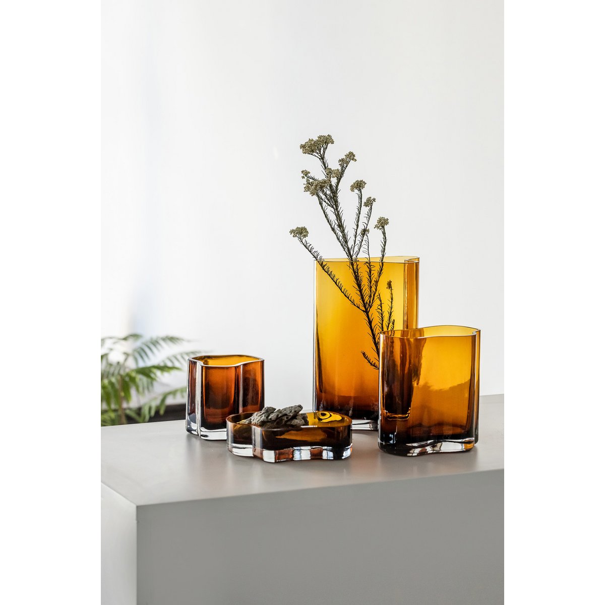 Art de la Table Nouveau vase haut au design moderne inspiré de CORAL et Aalto, COR30AM Zistyhome art de la table