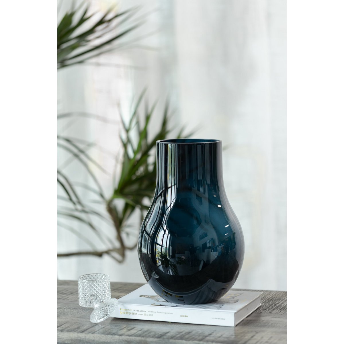 Vase élégant et moderne le plus vendu en verre de qualité bleu profond, DAVOS10