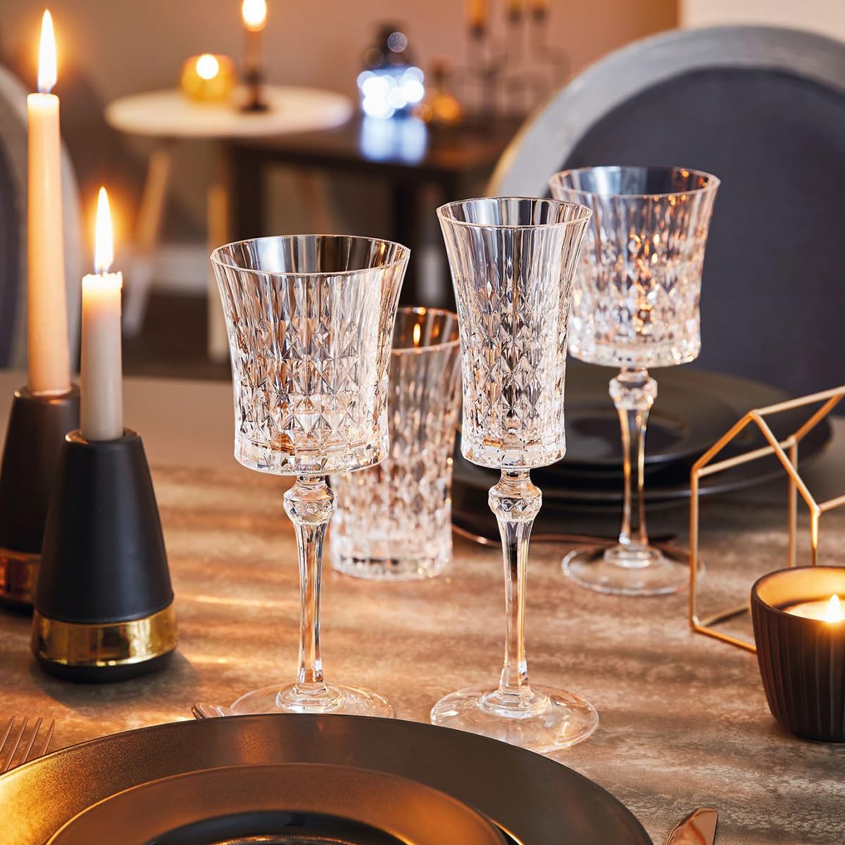 Cristal d'Arques Paris - Collection Lady Diamond - 6 Verres à pied 27 cl - Brillance, Transparence et Haute Résistance - Fabriqués en France - Emballage renforcé, adapté à la vente en ligne