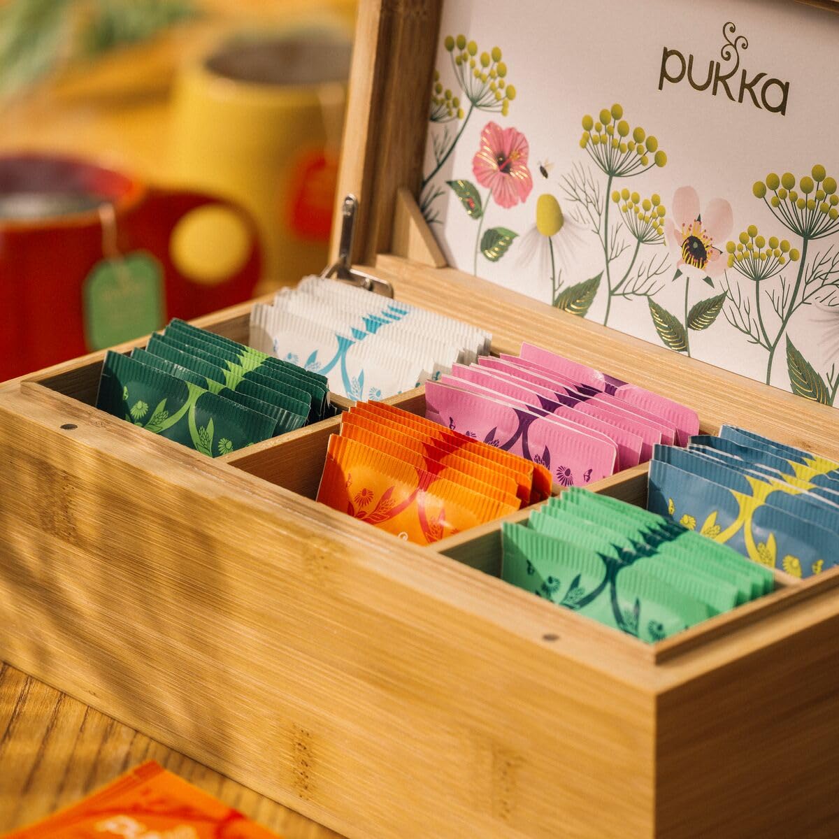 Pukka Coffret Relax, Idée Cadeau Homme et Femme, Coffret de Tisanes, Assortiment de 5 Infusions Relaxantes, 100% Bio Et Commerce Equitable, 45 sachets Tisanes