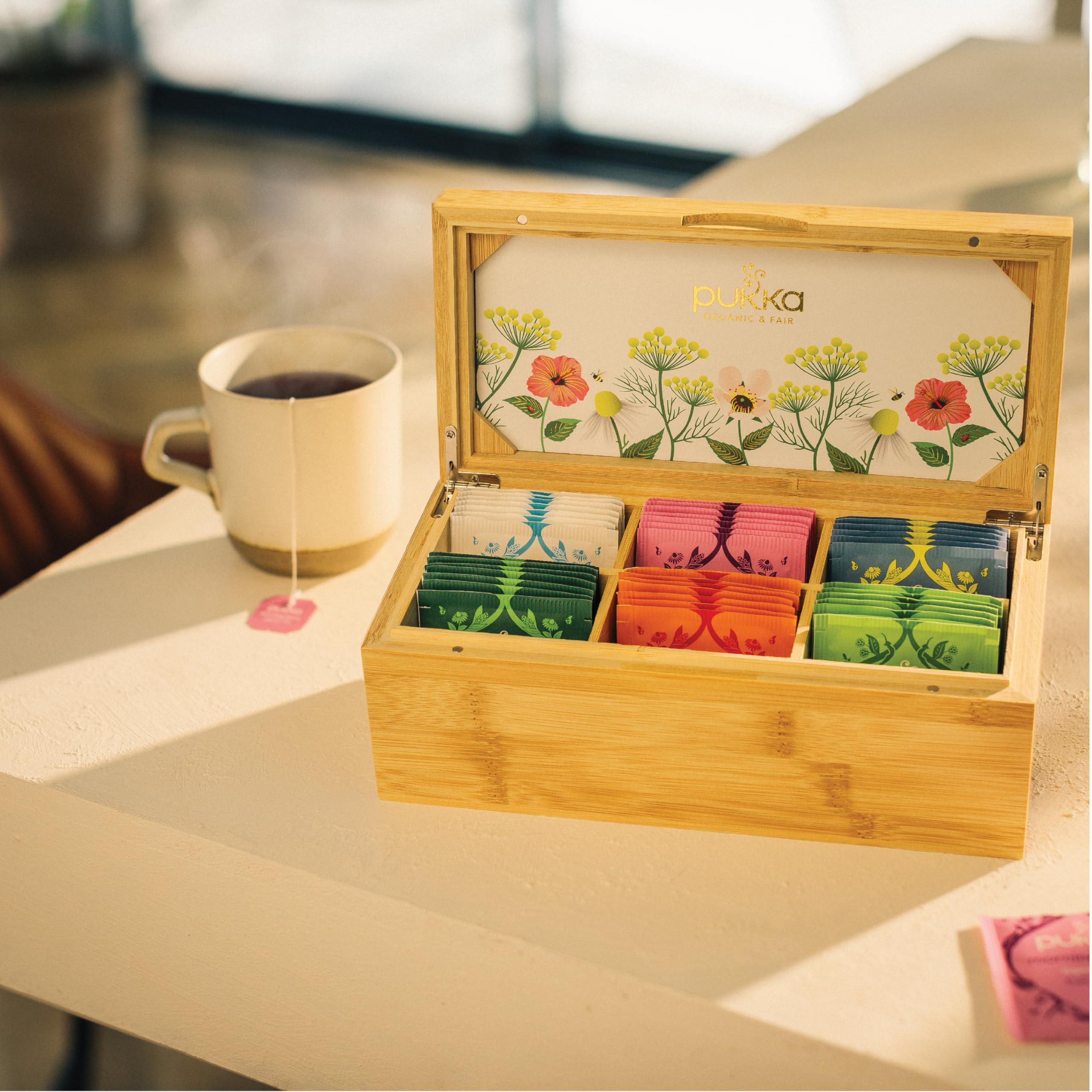 Pukka Coffret Découverte Prestige, Idée Cadeau Femme et Homme, Coffret de Tisanes, Matcha, Gingembre, Miel, Menthe,Cadeau de Thé 100% bio Saint Valentin, Anniversaire, 6 Saveurs, 90 Sachets