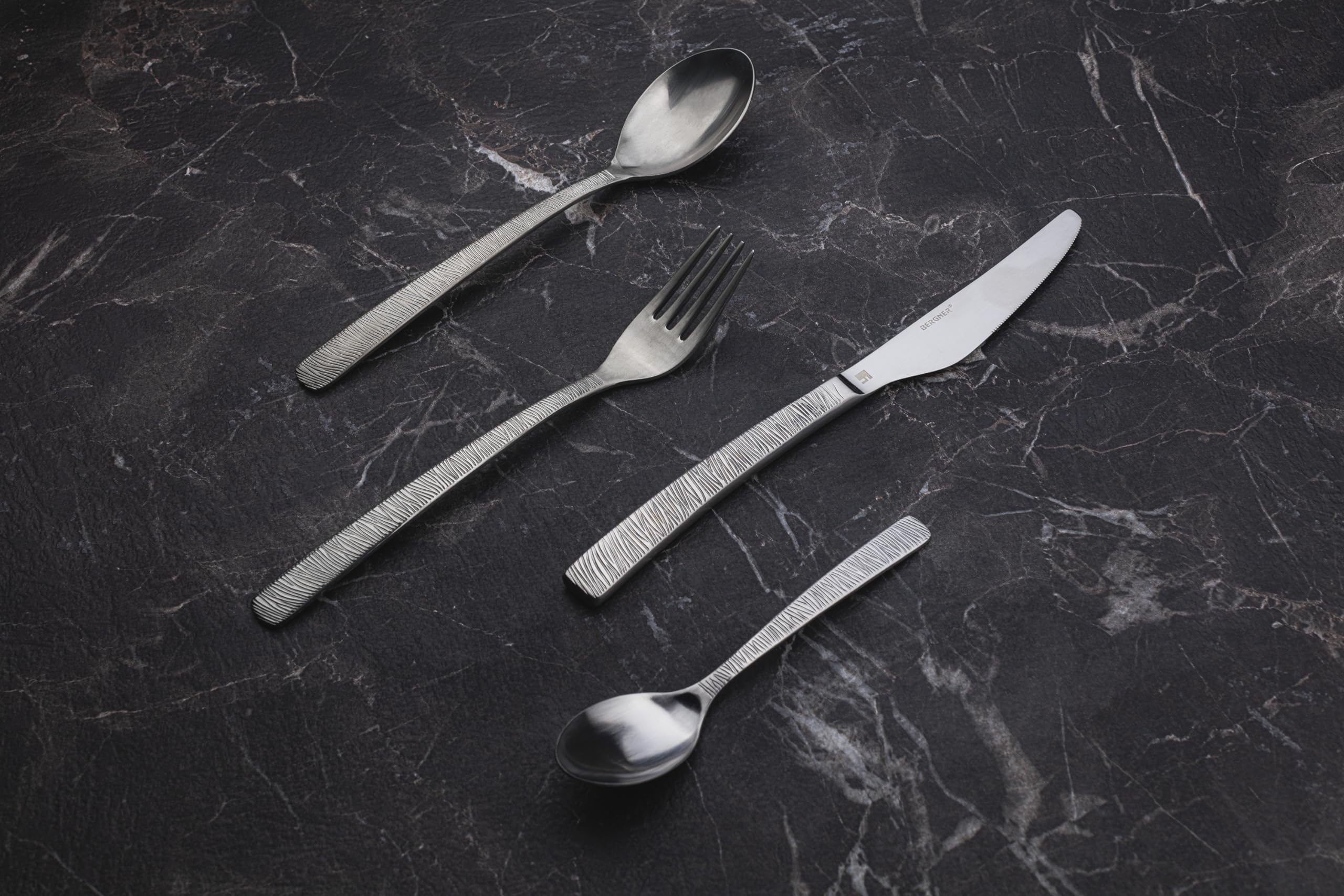 BERGNER Lyon - Ensemble complet 24 couverts - 6 couteaux - 6 fourchettes - 6 cuillères - 6 cuillères à thé - En acier inoxydable robuste - Finition polie mate - Facile à laver