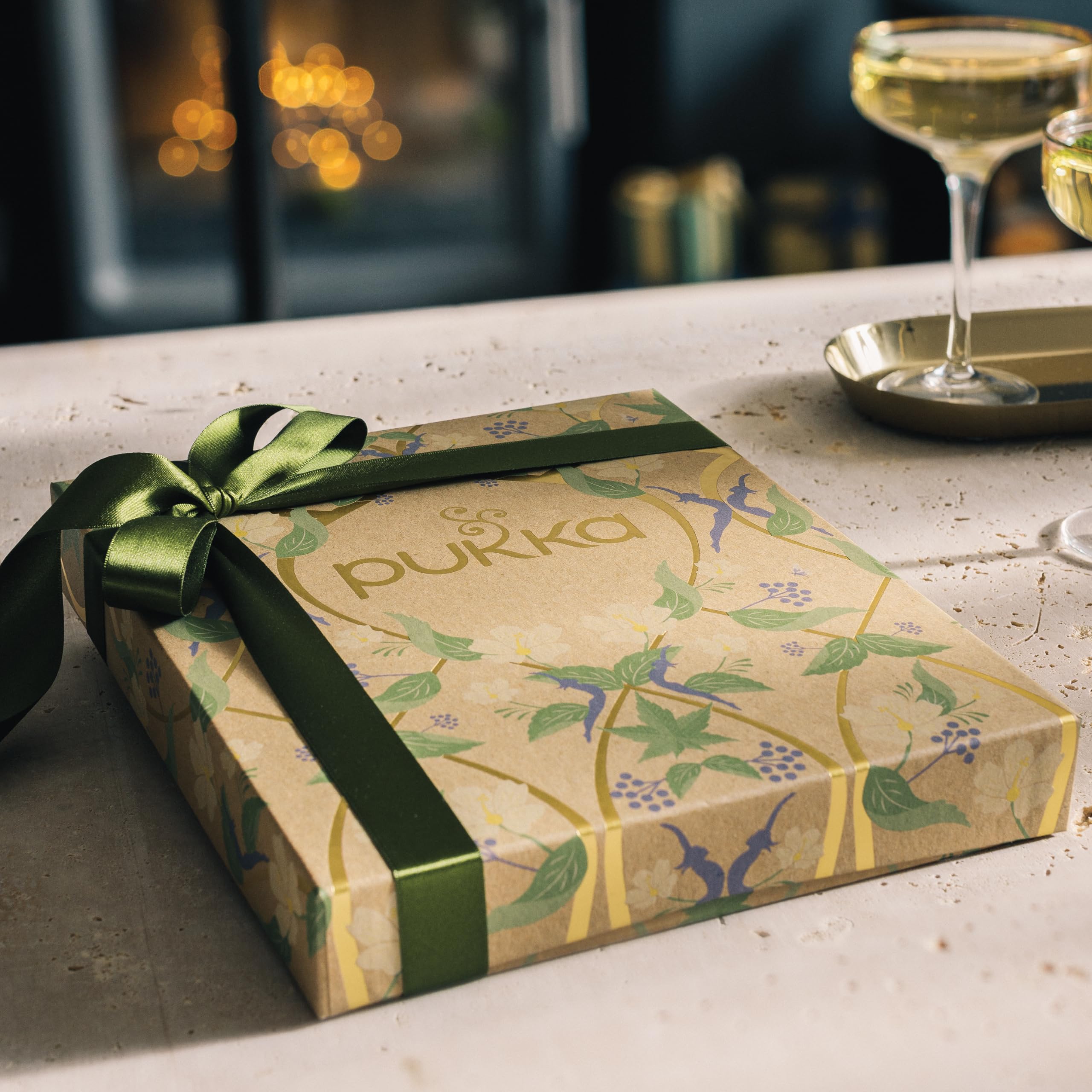 Pukka Coffret Relax, Idée Cadeau Homme et Femme, Coffret de Tisanes, Assortiment de 5 Infusions Relaxantes, 100% Bio Et Commerce Equitable, 45 sachets Tisanes