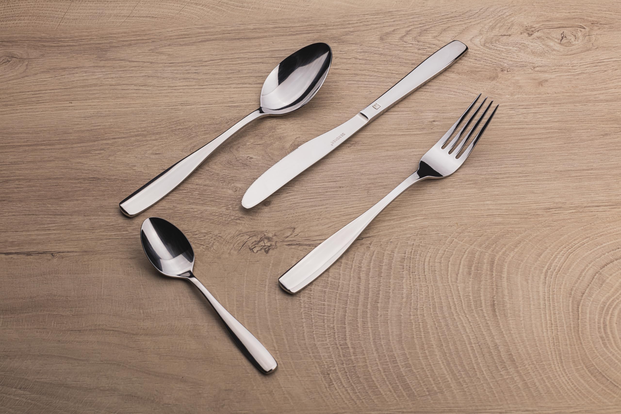 BERGNER Lyon - Ensemble complet 24 couverts - 6 couteaux - 6 fourchettes - 6 cuillères - 6 cuillères à thé - En acier inoxydable robuste - Finition polie mate - Facile à laver