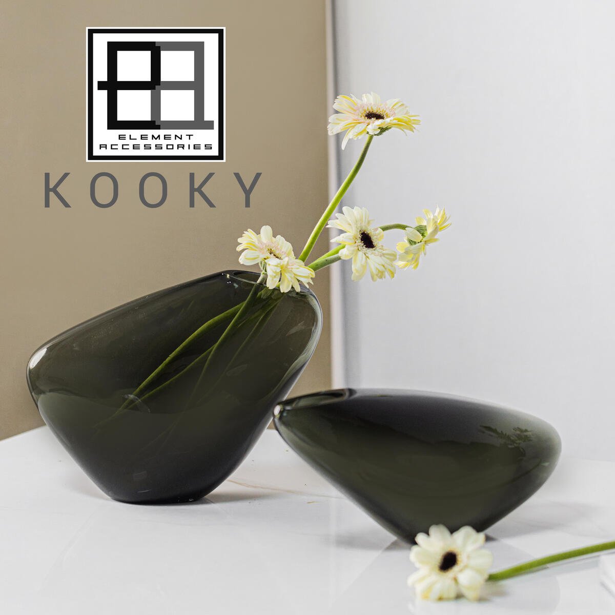 Vase with an innovative design, organic shape resembling a pebble, KOOKY21GR
