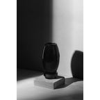 Petit vase moderne, design innovant, dos en verre haut de gamme. RUD15ZW