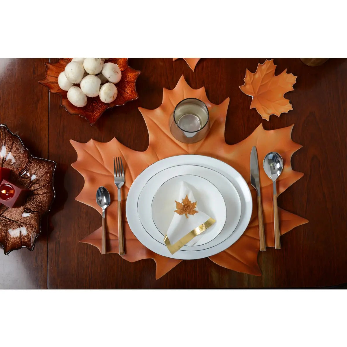 Assiette de table ovale bord platine AULICA