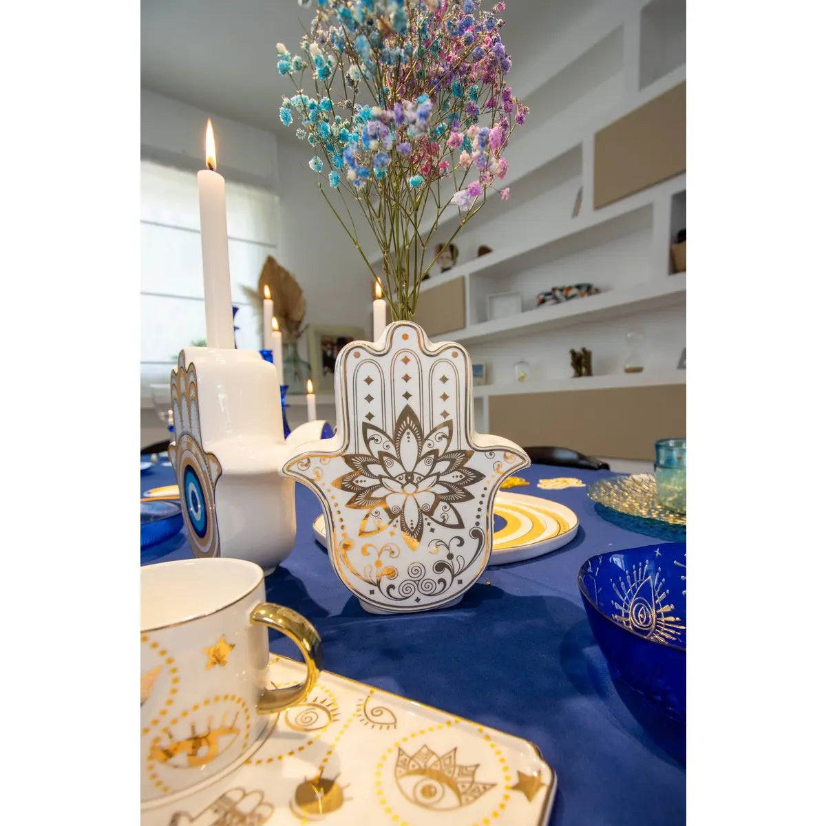 Bougeoir main doré 17.5x6.2x20cm AULICA