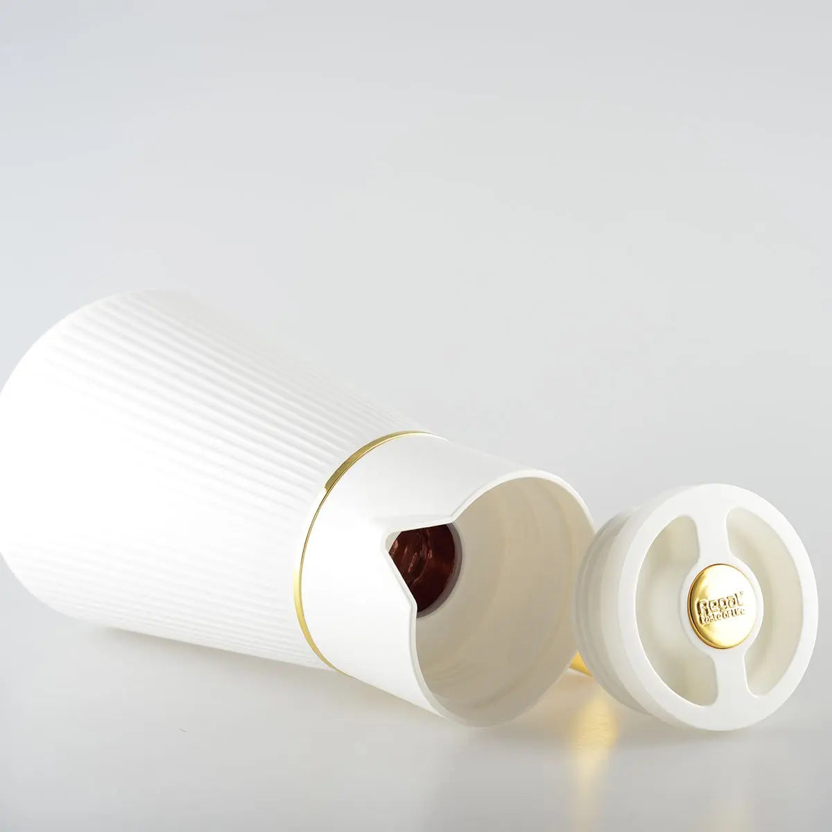 Cafetière blanche avec anse dorée 1l AULICA
