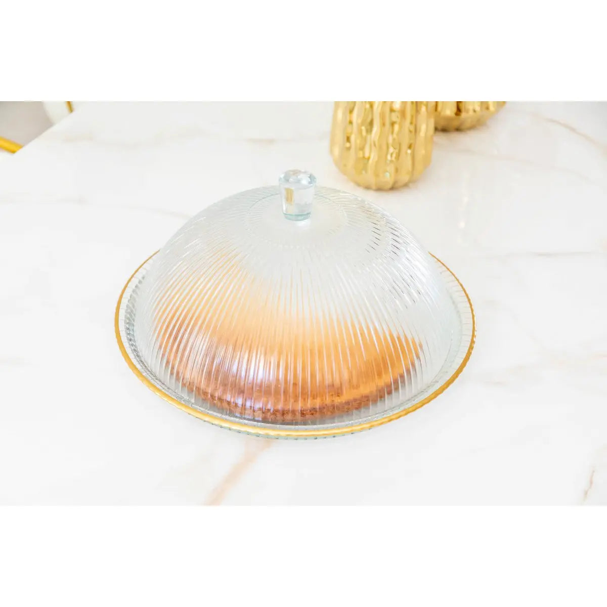 Cloche en verre bords dorés sur plat 32x32x17cm AULICA