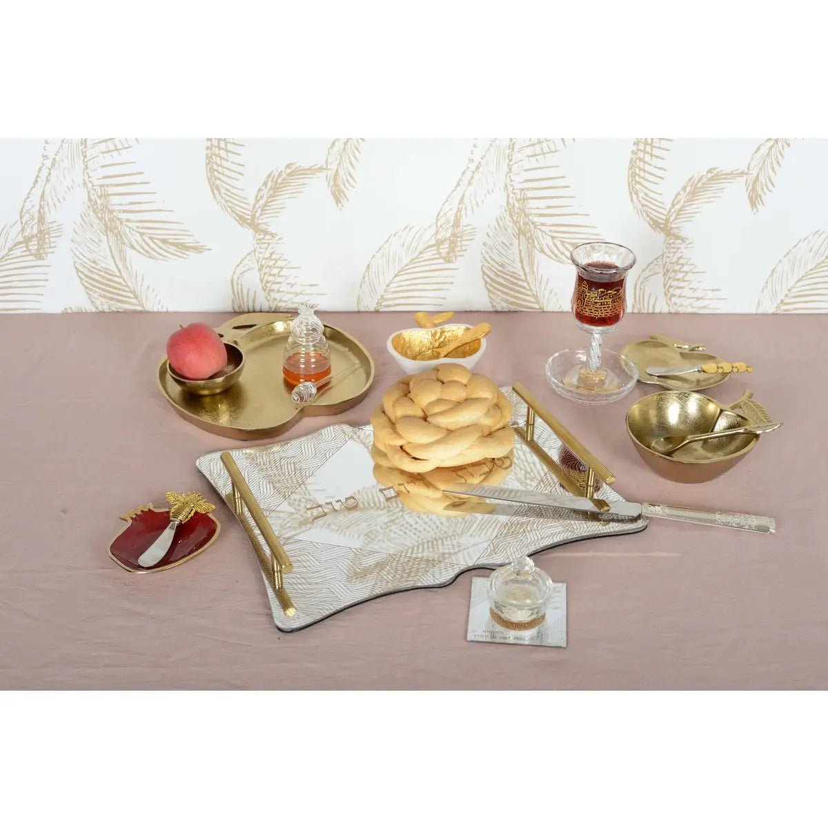 Coupelle dorée pomme avec petite cuillère 18x13.5x5cm AULICA