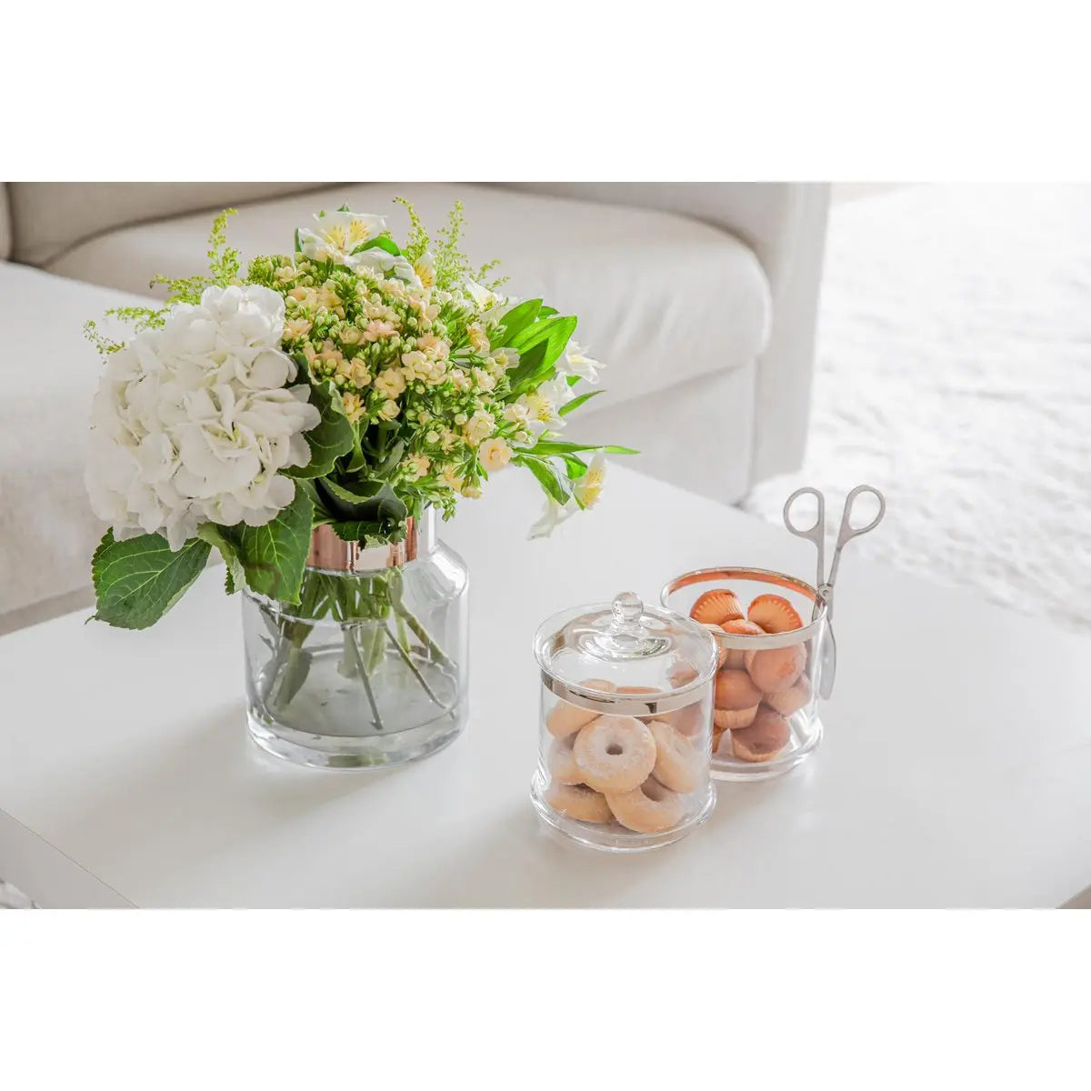EDZARD Vase Gabi (Ø 17 cm, hauteur 19 cm), verre de cristal foncé soufflé à la bouche avec un bord en platine EDZARD-SHOP.com