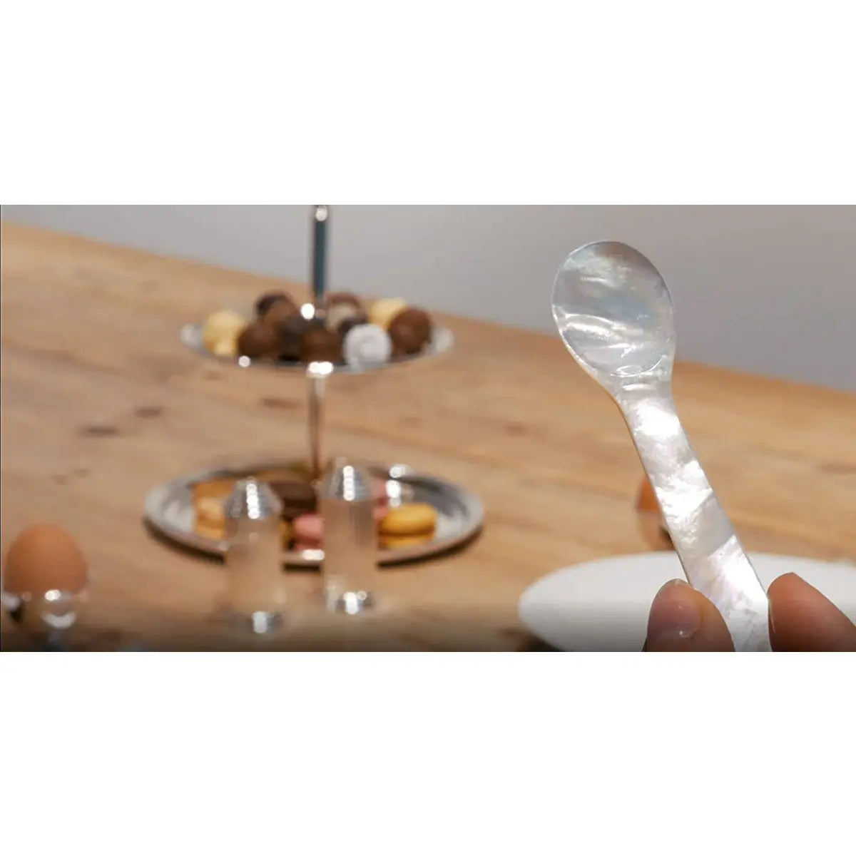 EDZARD lot de 2 cuillères en nacre, cuillères à caviar, cuillères à oeufs, coins arrondis, nacre de mer, longueur 11 cm EDZARD-SHOP.com