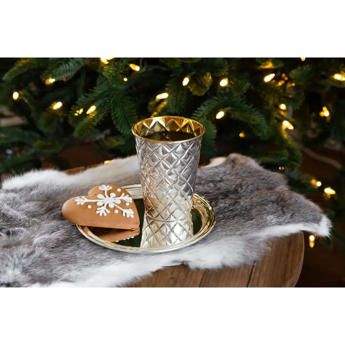 EDZARD tasse en argent Pilar avec motif diamant, argent massif, aspect intérieur or (laiton poli), hauteur 11 cm EDZARD-SHOP.com