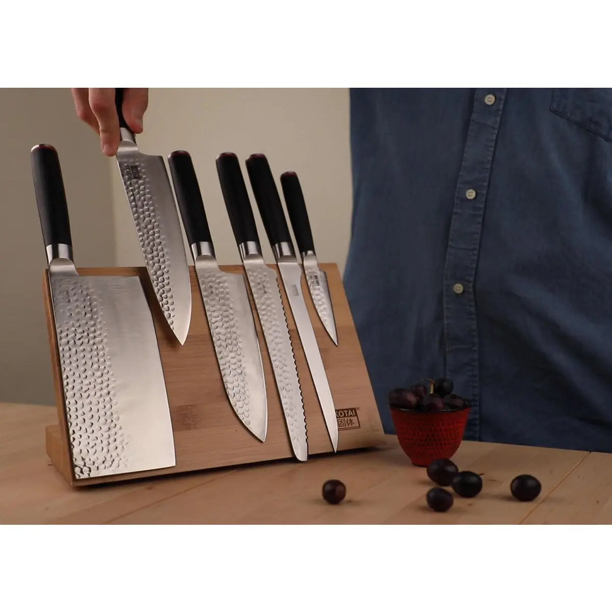 Kitchen Accessories - KOTAI magnetic bamboo knife holder (foldable) - 30 x 22 cm KOTAI kitchen