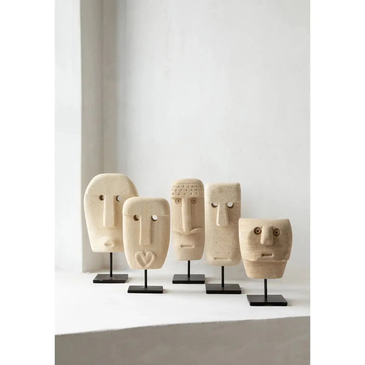 La pierre Sumba %2323 sur support Bazar Bizar Living