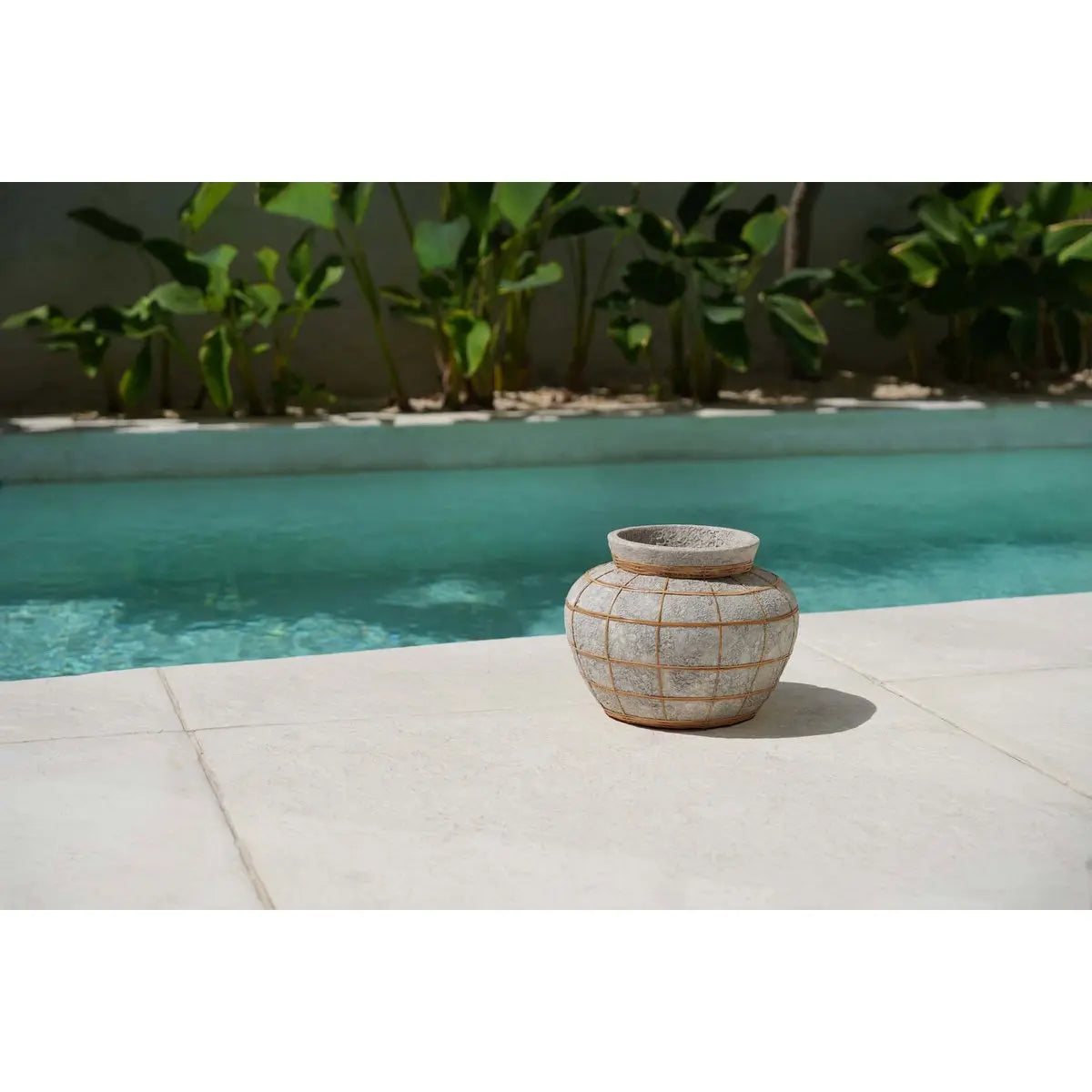 Le Vase Belly - Béton Naturel - M Bazar Bizar Living