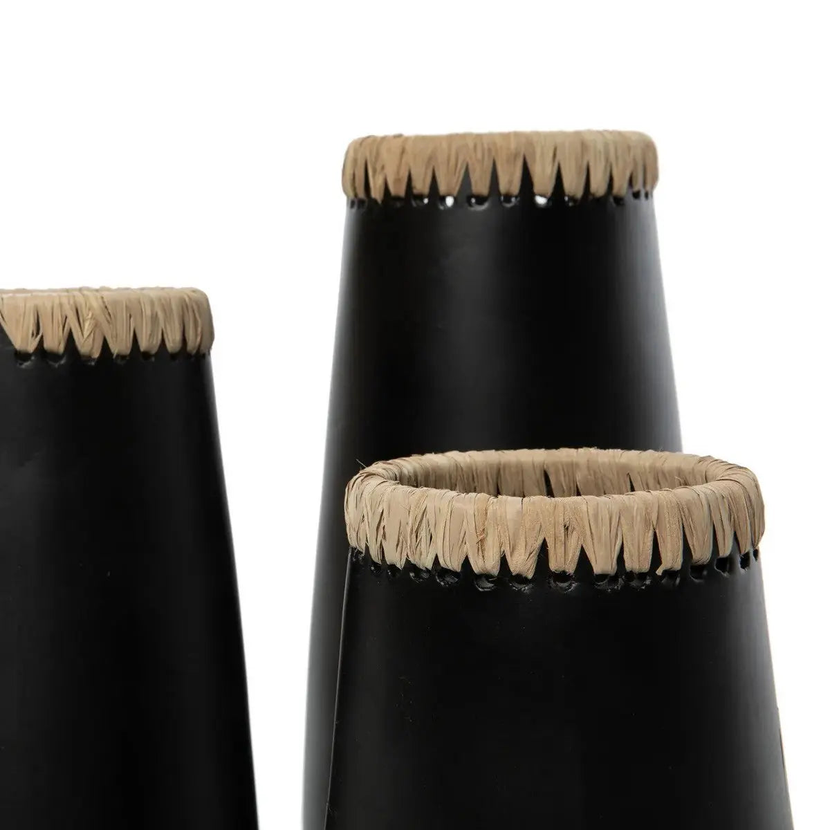 Le Vase Sneaky - Noir Naturel - L Bazar Bizar Living
