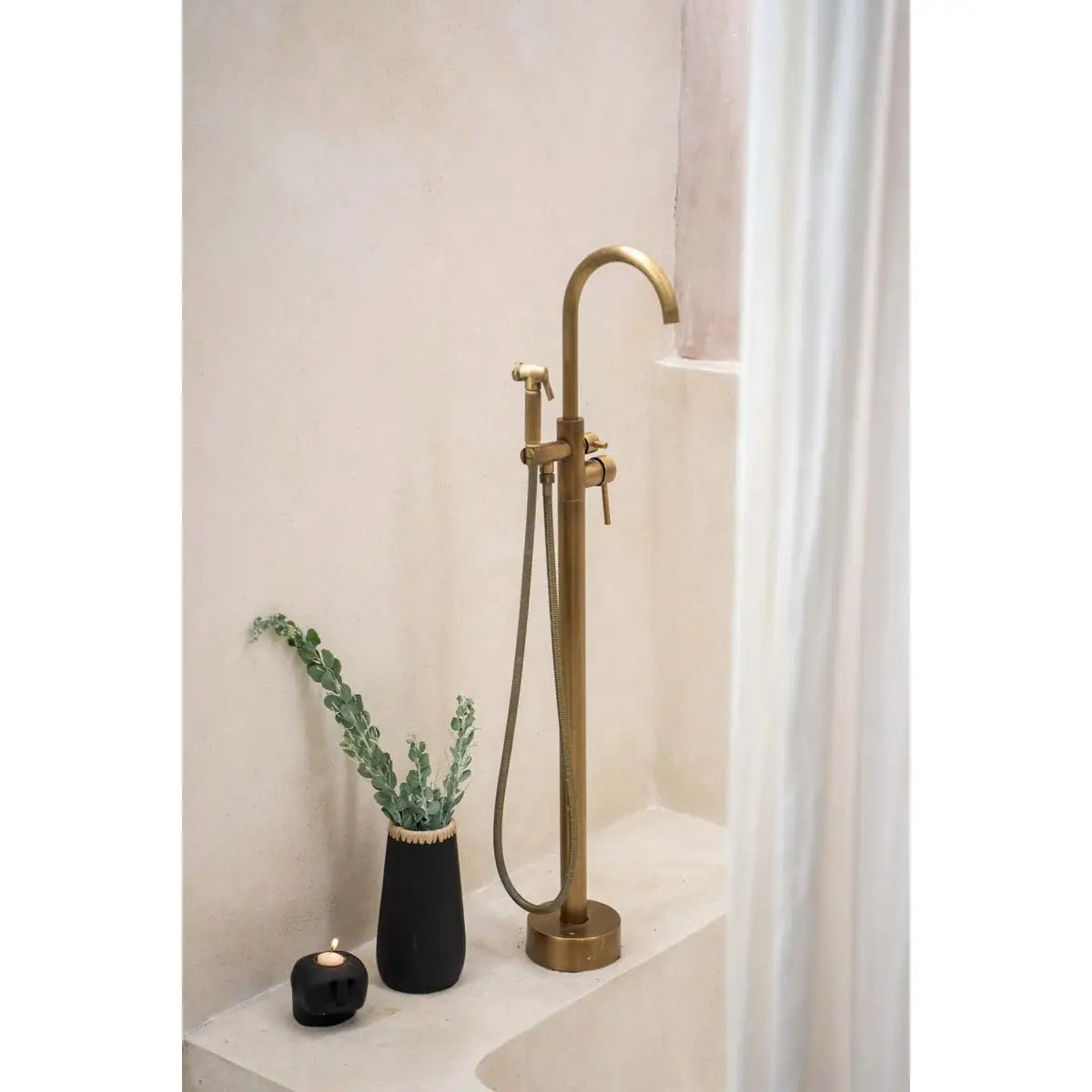 Le Vase Sneaky - Noir Naturel - M Bazar Bizar Living