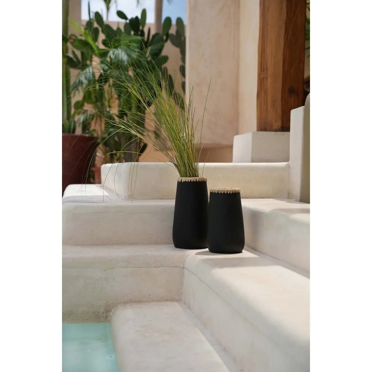 Le Vase Sneaky - Noir Naturel - S Bazar Bizar Living