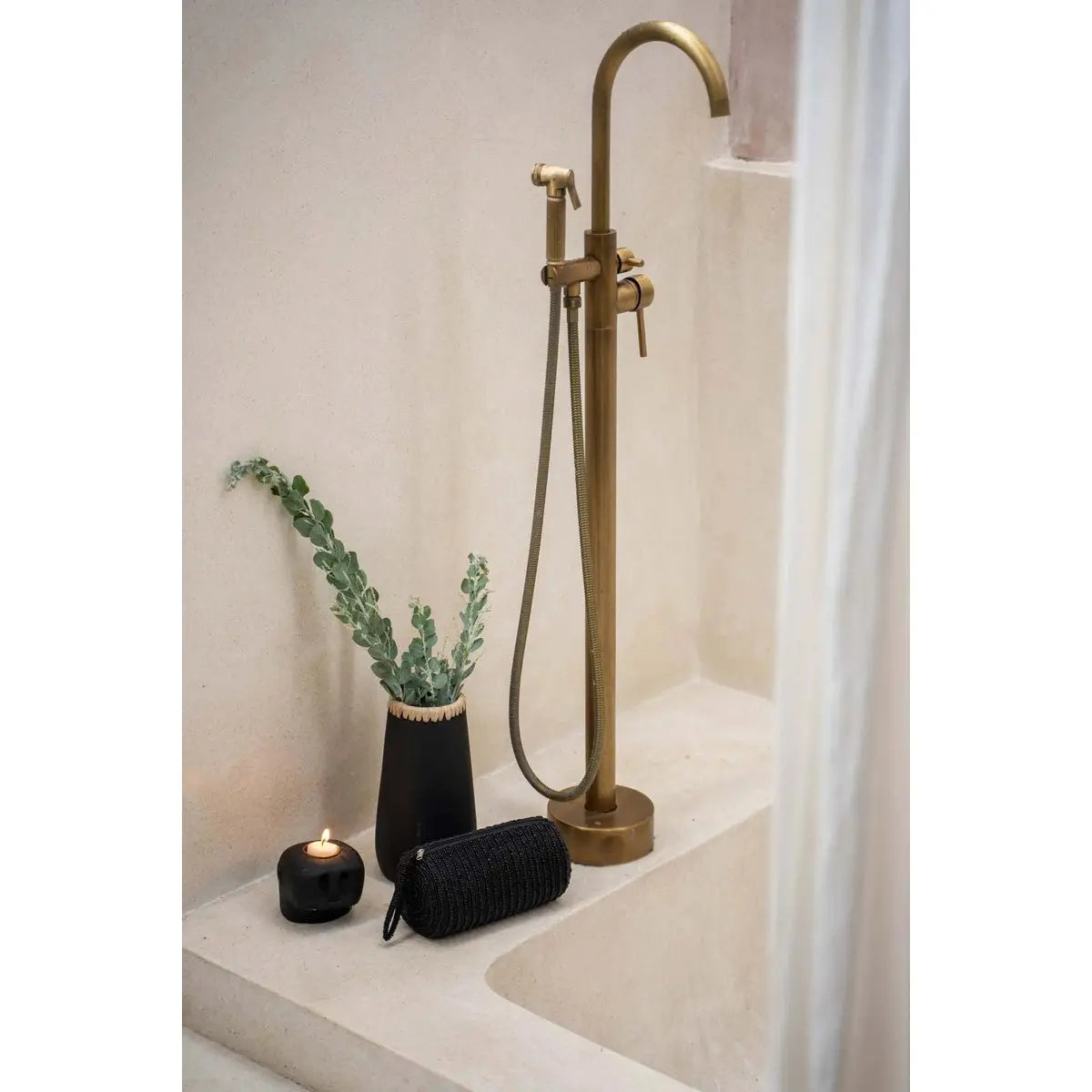 Le Vase Sneaky - Noir Naturel - S Bazar Bizar Living