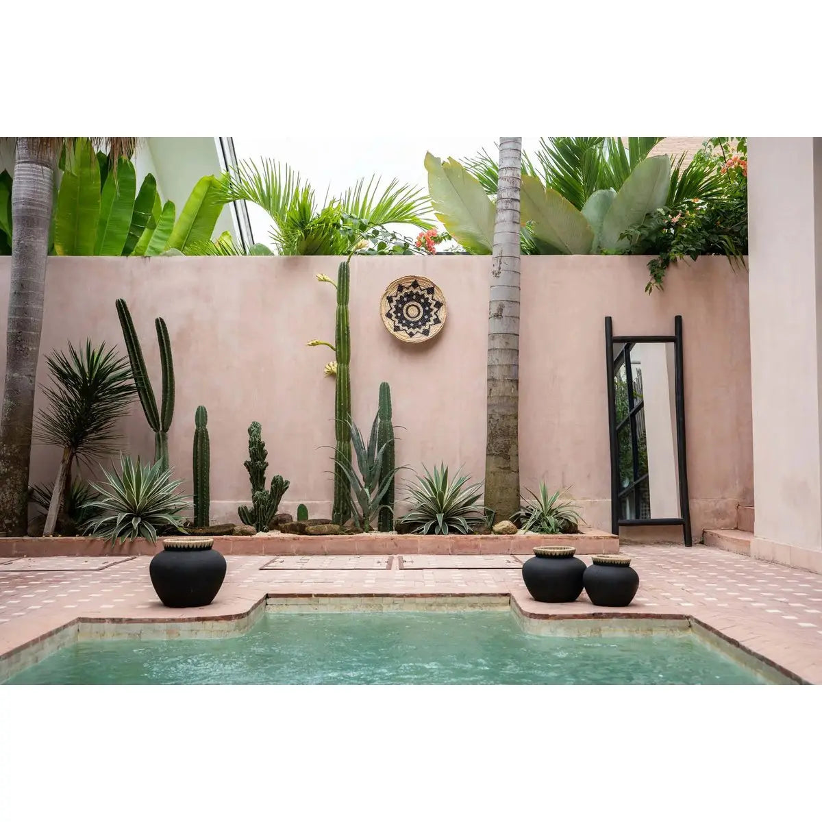 Le Vase Styly - Noir Naturel - M Bazar Bizar Living