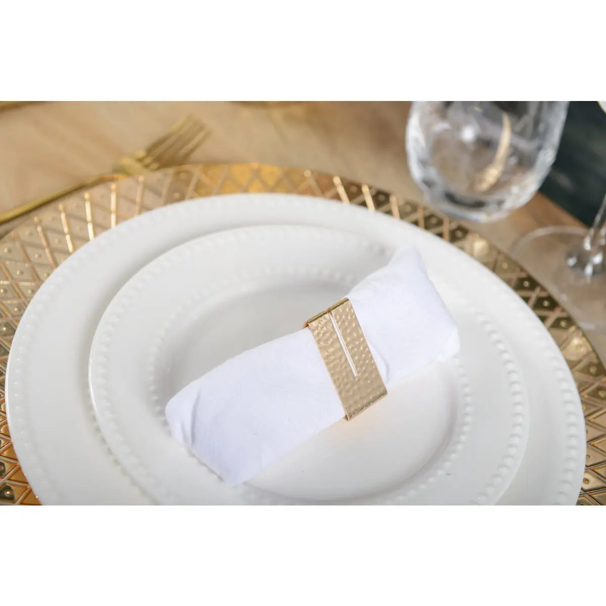 Lot de 4 ronds de serviettes triangle martelé doré AULICA