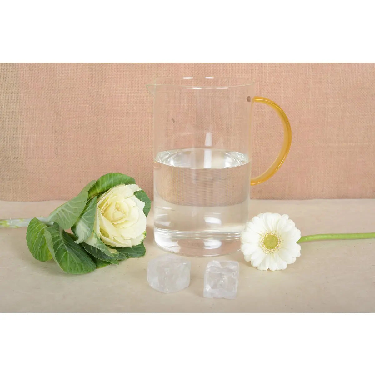 Pichet en verre avec anse jaune 1.5l AULICA