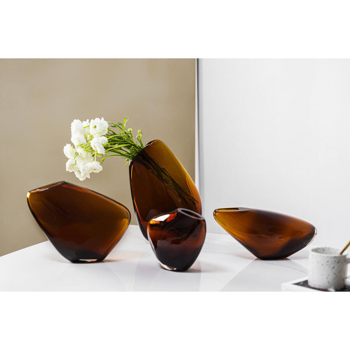 Vase en verre de luxe allongé au design organique innovant, KOOKY13AM