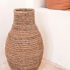 Vase Boho tissé SAKRA en fibre de banane et raphia