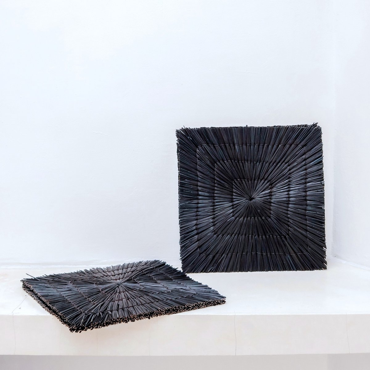 Set de table en jonc de mer noir (lot de 2, 4 ou 6) 36 cm | Set de table carré rectangulaire VARNA (noir)