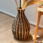 Vase boho tissé DAYANA noir en jacinthe d'eau