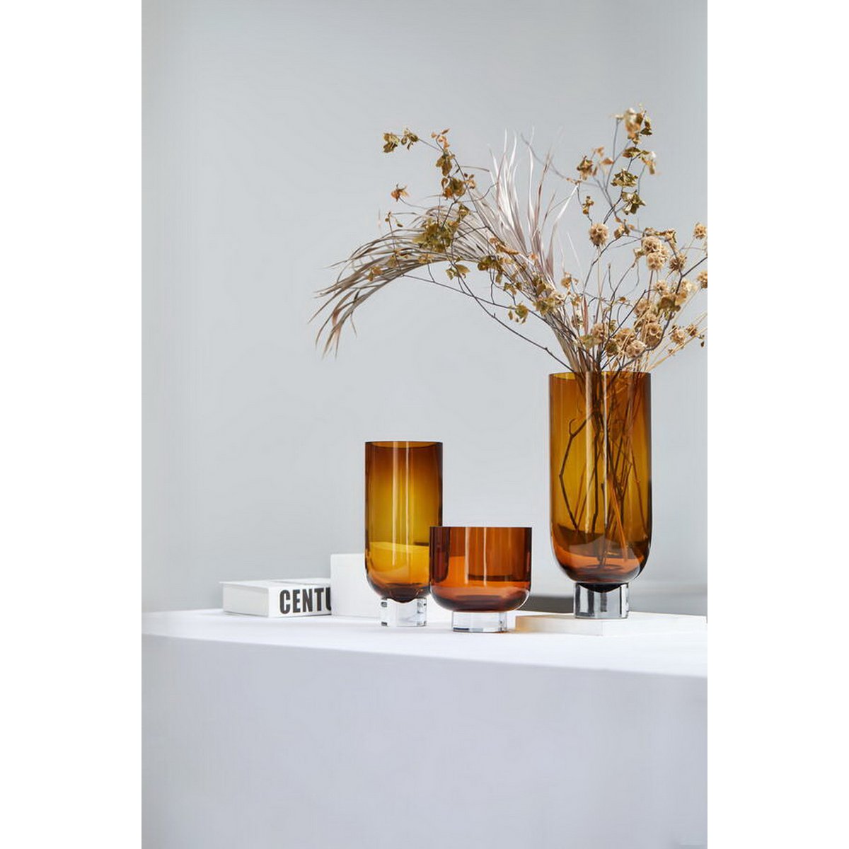 Art de la Table Vase cylindrique de luxe moderne sur base solide, design sobre, couleur ambre, OMA28AM Zistyhome art de la table