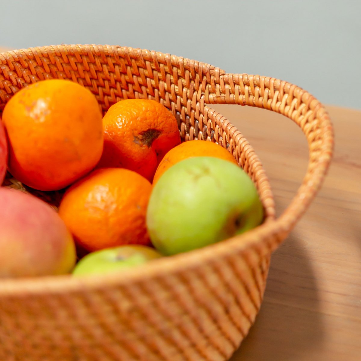 Petit panier de rangement en rotin Panier décoratif SUWARI (2 tailles) idéal comme panier à pain ou bol à fruits