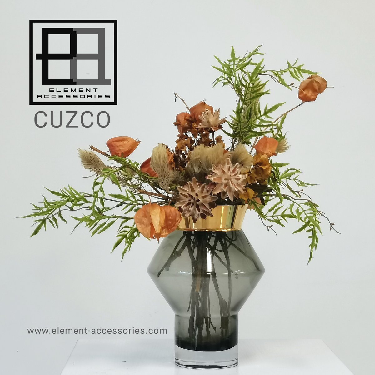 Vase rond angulaire jaggy avec de l'or peint sur la partie supérieure, série : CUZCO