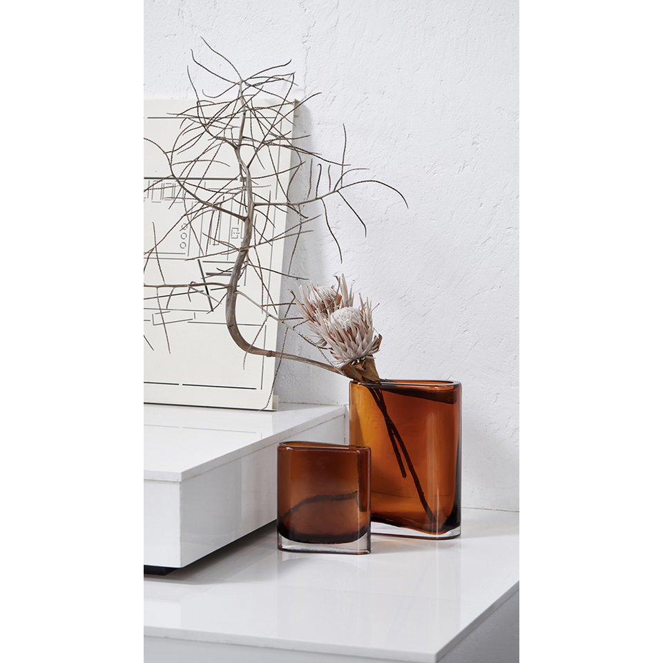 Moderne Designvase, besondere Form, bernsteinfarben, BAD30AM